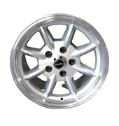 PMB Performance introduces Maxilite 15 x 9 wheels for the 911 SC, showcasing Swiss craftsmanship in Fuchs-style wheels. With a strong focus on detail, all Maxilite wheels are TÜV certified for safety and quality, backed by a 3-year manufacturer’s warranty.