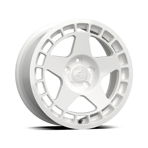 Fifteen52 Turbomac Rally White Wheel for 14-24 Porsche Macan. Cast, lightweight, OEM fit. PMB Performance, 20+ yrs Porsche expertise. USA-made.