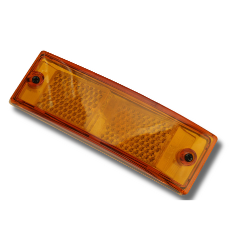 Front US Version Amber Side Marker Lens for Porsche 911: Achieve a fresh look for your Porsche 911 with our amber side marker lens. Designed to match OE dimensions perfectly, featuring a crystal-clear lens for accurate color reproduction and high-quality materials. Replaces 911 631 920 00, 91163192000.